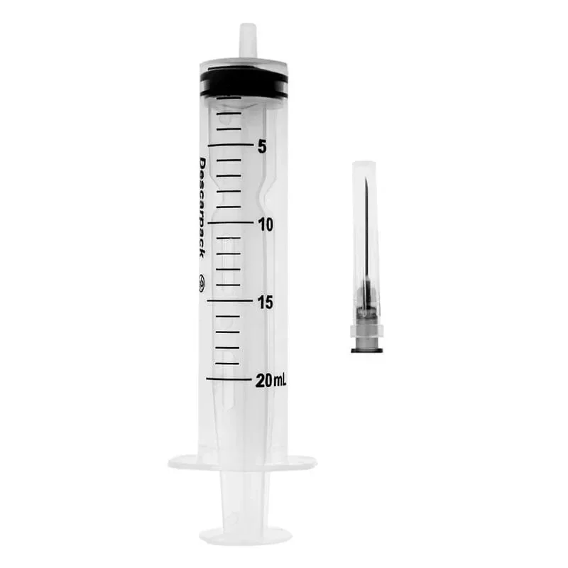 Seringa Descartável Descarpack Luer Slip com Agulha 25x0,70mm 20ml